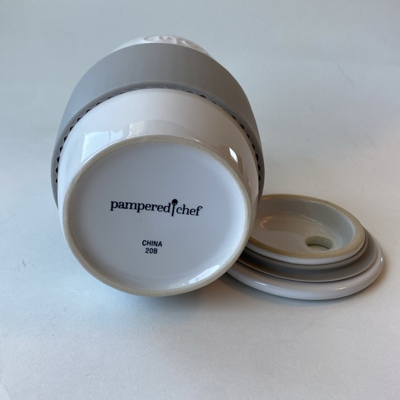 Pampered Chef Ceramic Egg Cooker - Picture 4 of 7